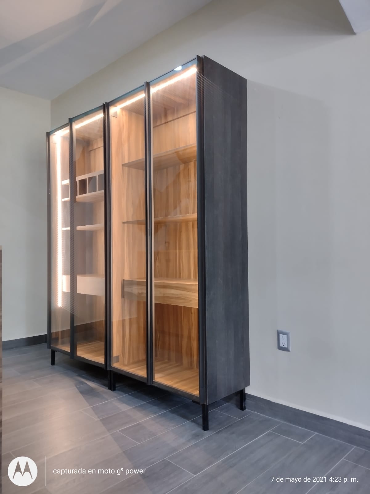 Vitrina con Iluminación